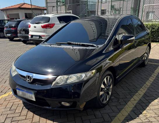 HONDA CIVIC 1.8 LXL 16V FLEX 4P AUTOMÁTICO HONDA CIVIC 1.8 LXL 16V FLEX 4P AUTOMÁTICO